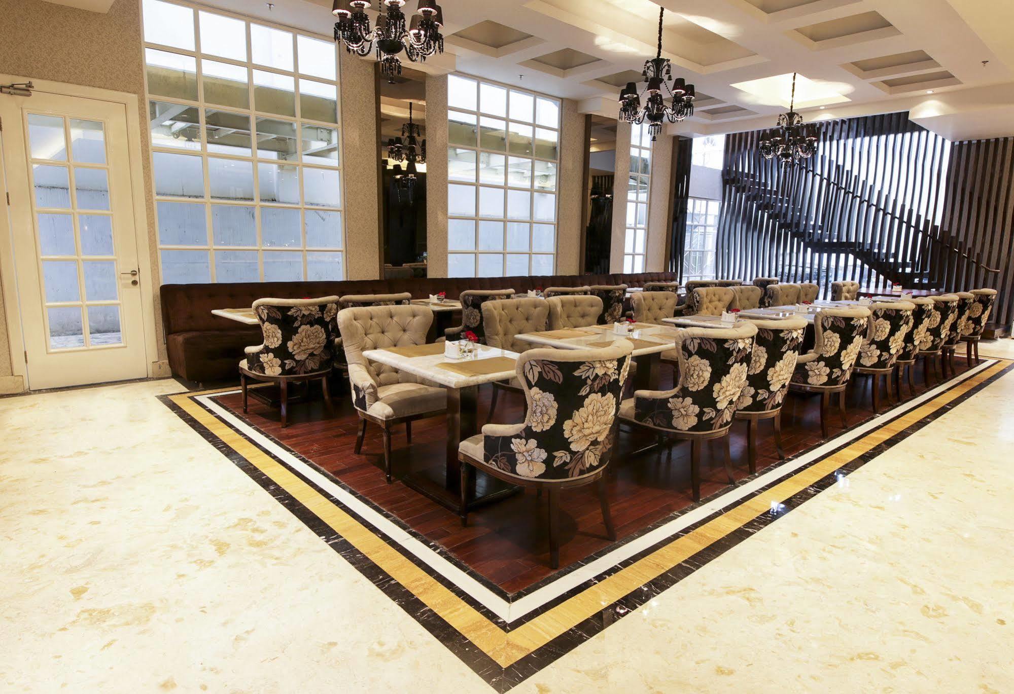 肉桂精品伊斯兰酒店 Tutugan 外观 照片